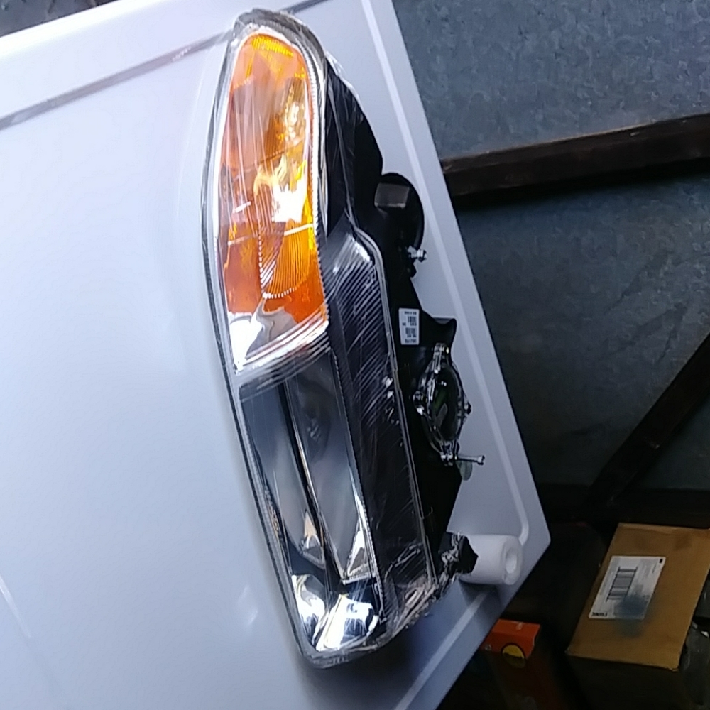 1999 Plymouth Breeze New headlights Auto
